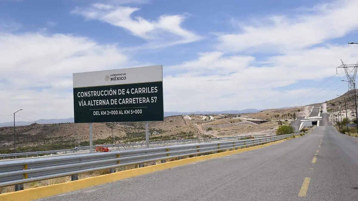 Construcción vía alterna carretera 57 (3)